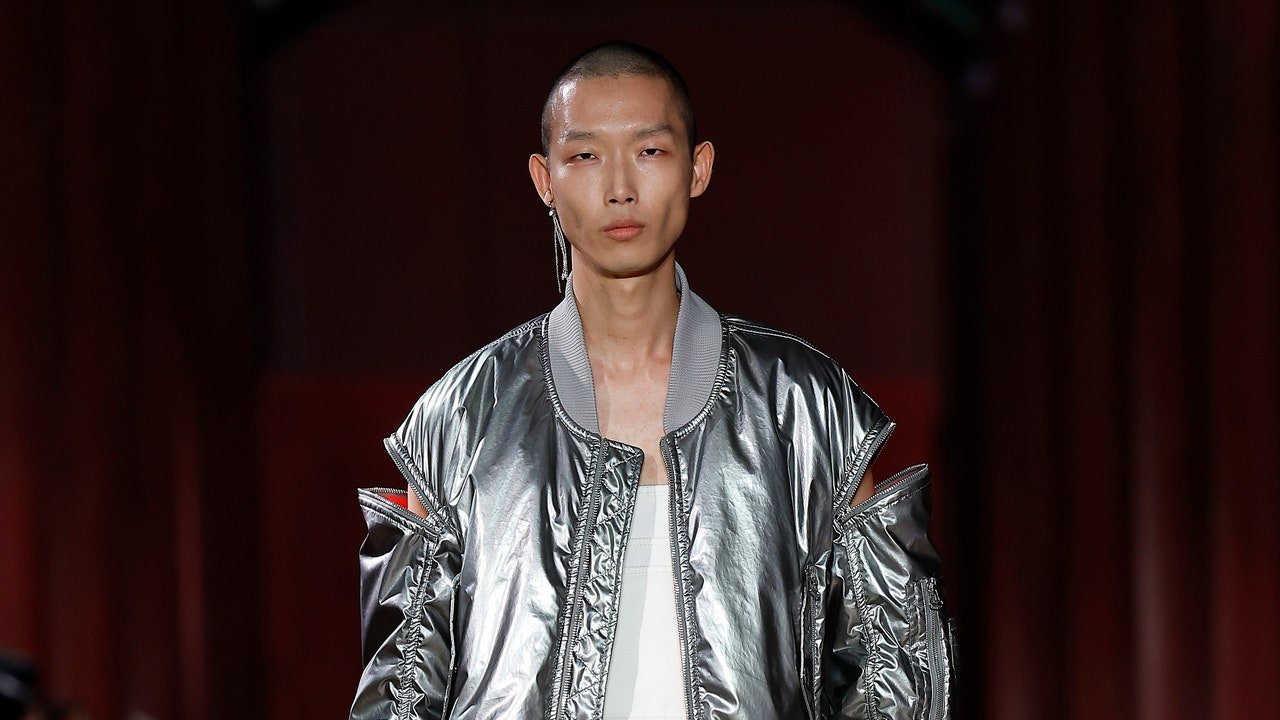 Gucci Cruise 2024: Gucci’s Next It-Bag Is a Skateboard Deck